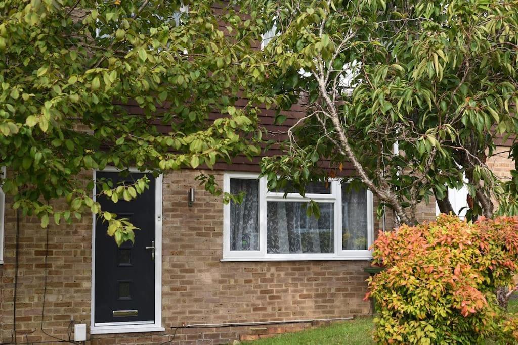 Apartment Spacious 4-bed Family House